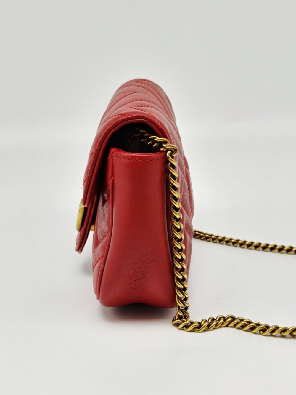Gucci GG Marmont Super Mini Red Matelassé Chain Shoulder Bag - Picture 4 of 16